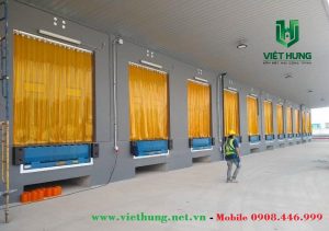 Rèm nhựa pvc ngăn côn trùng màu vàng cho nhà máy và kho xưởng