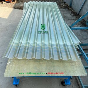 Tôn nhựa lây sáng sợi thủy tinh Composite 9 sóng màu trắng mờ